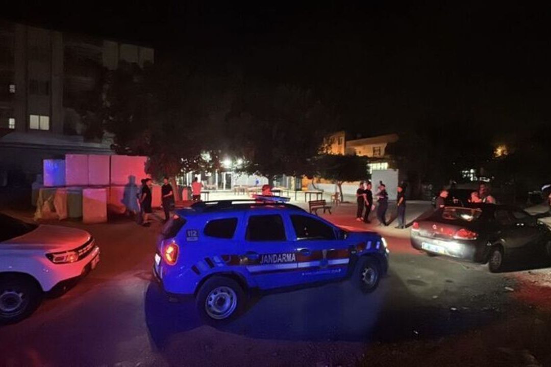Adana Yüreğir'de Kahvehanede Silahlı Çatışma: 1 Ölü, 5 Yaralı