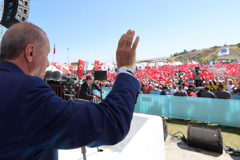 AK Parti’de Seçim Hazırlığı: İl Başkanlarının Yarısından Fazlası Değişiyor