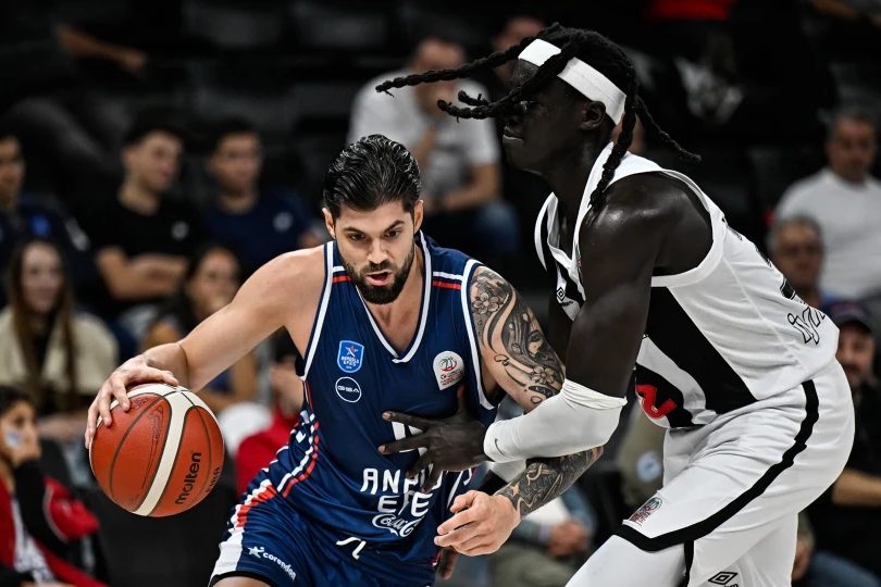 Anadolu Efes, Beşiktaş'ı 95-81 Yenerek Lige Başladı