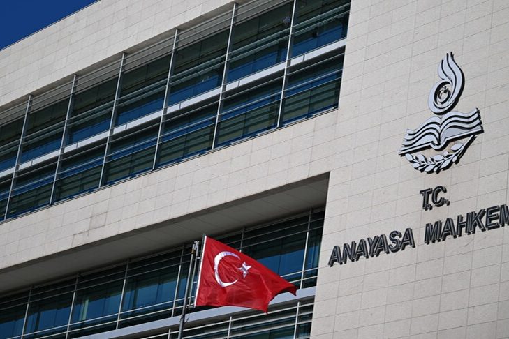 AYM, Yeni Parti’ye isim davasında savunma için bir ay verdi