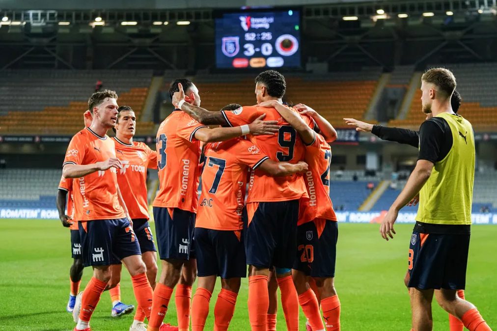 Başakşehir Gençlerbirliği'ni 4-0 Yenerek Galibiyet Özlemini Bitirdi