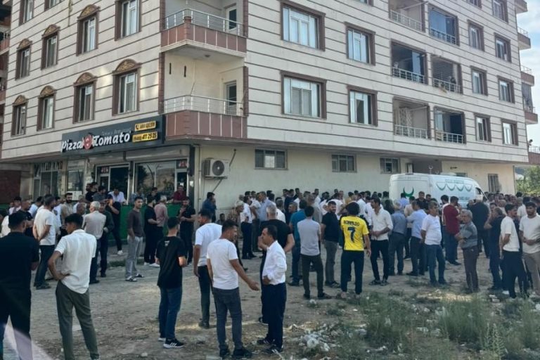 Batman Kozluk’ta Eşini ve İki Çocuğunu Öldüren Şahıs İntihar Etti