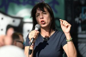 Berlin Seçiminde Sol Parti Önde: Türk Aday Elif Eralp Anketlerde İlk Sırada