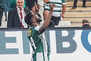 Bursaspor, Batman Petrolspor'u 2-1 Mağlup Ederek Liderliğe Yükseldi