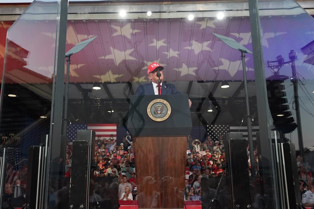 Cumhuriyetçi adaylar ara seçim öncesi Trump'tan uzaklaşıyor