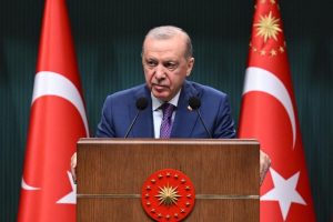 Erdoğan, fon soruşturması için ekonomi yönetimiyle toplandı