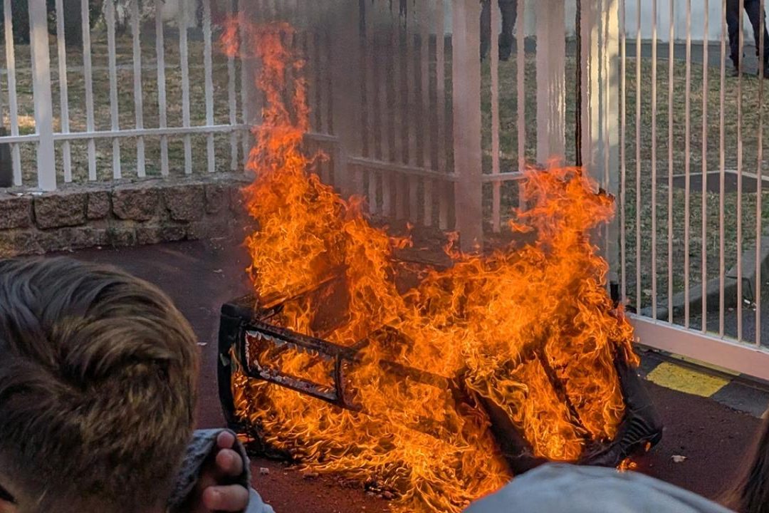 Fransa’da lise protestolarında 440 kişi gözaltına alındı