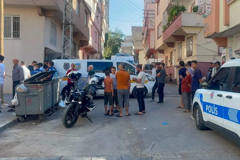 Gaziantep’te eşini öldürüp sokağa ateş açan zanlı yakalandı
