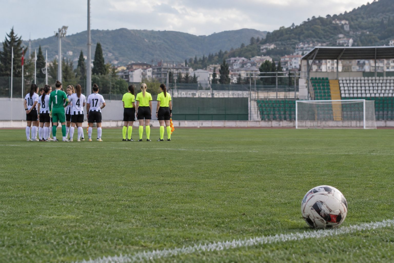 Giresun Sanayispor-Beşiktaş maçı sahaya çıkılmayınca tatil edildi
