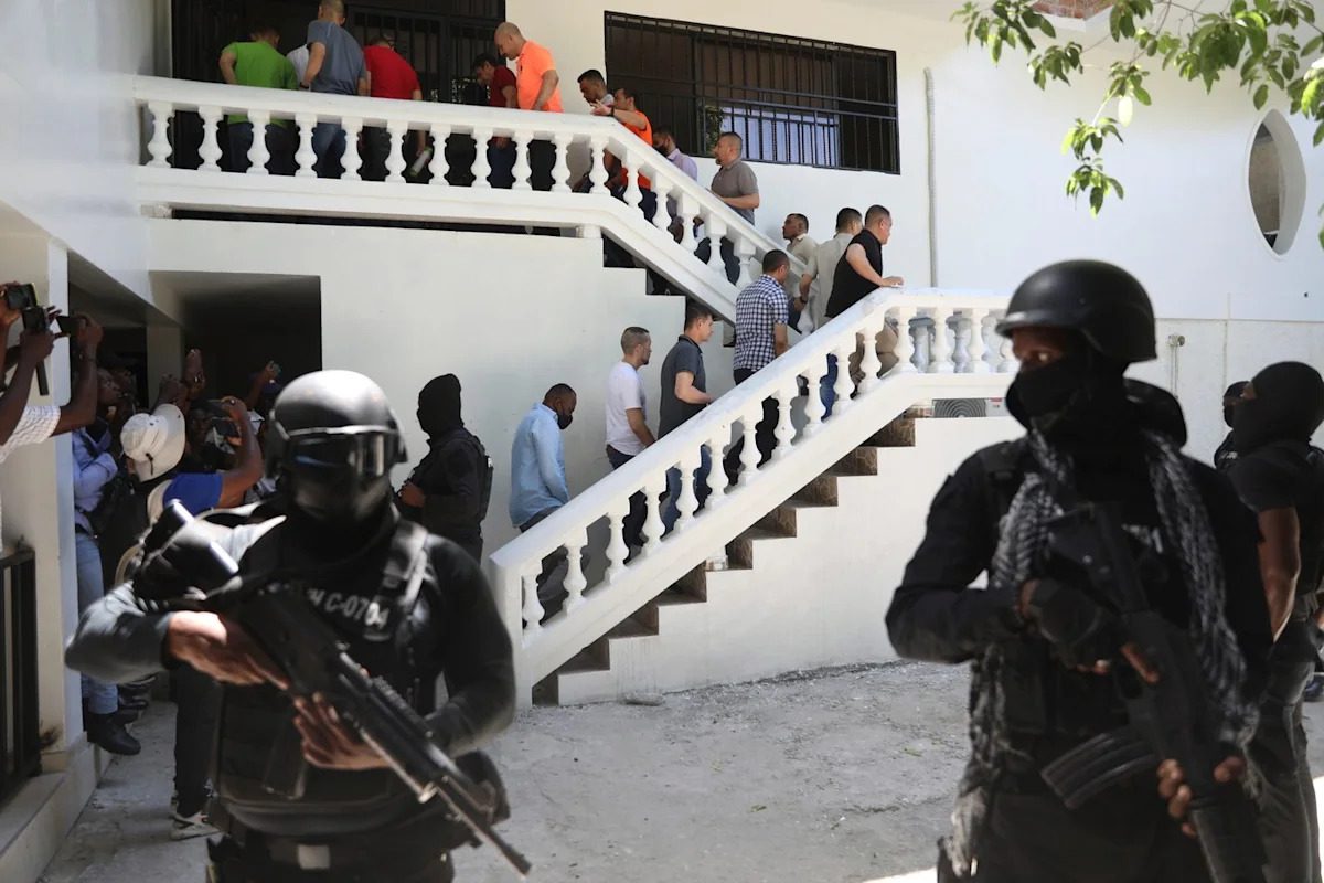 Haiti Devlet Başkanı Moise Suikastı Şüphelisi 18 Kişi ABD'ye İade Edildi