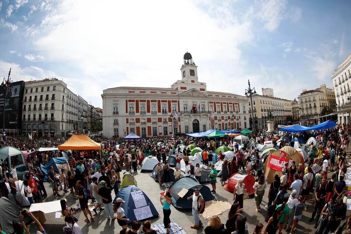 Madrid'deki konut protestoları sonrası Sánchez yeni yasa sözü verdi