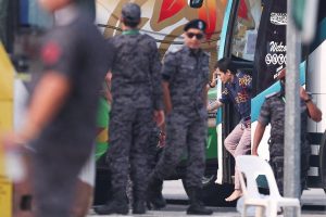 Malezya 1.476 Myanmar vatandaşını geri göndermeye başladı