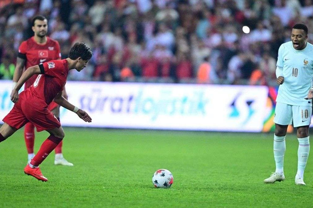 Mbappé'nin Arda Güler'e bağırdığı an Türkiye-Fransa maçında gündem oldu