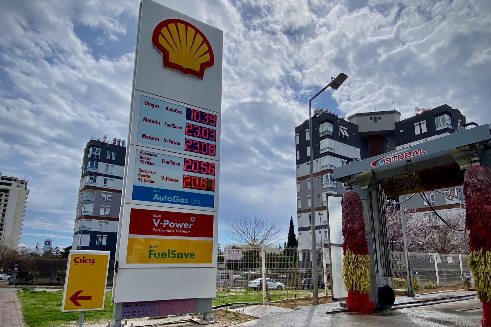 Motorin 100 Liraya Dayandı: EPDK'den Tabelalara Tek Hane Kararı