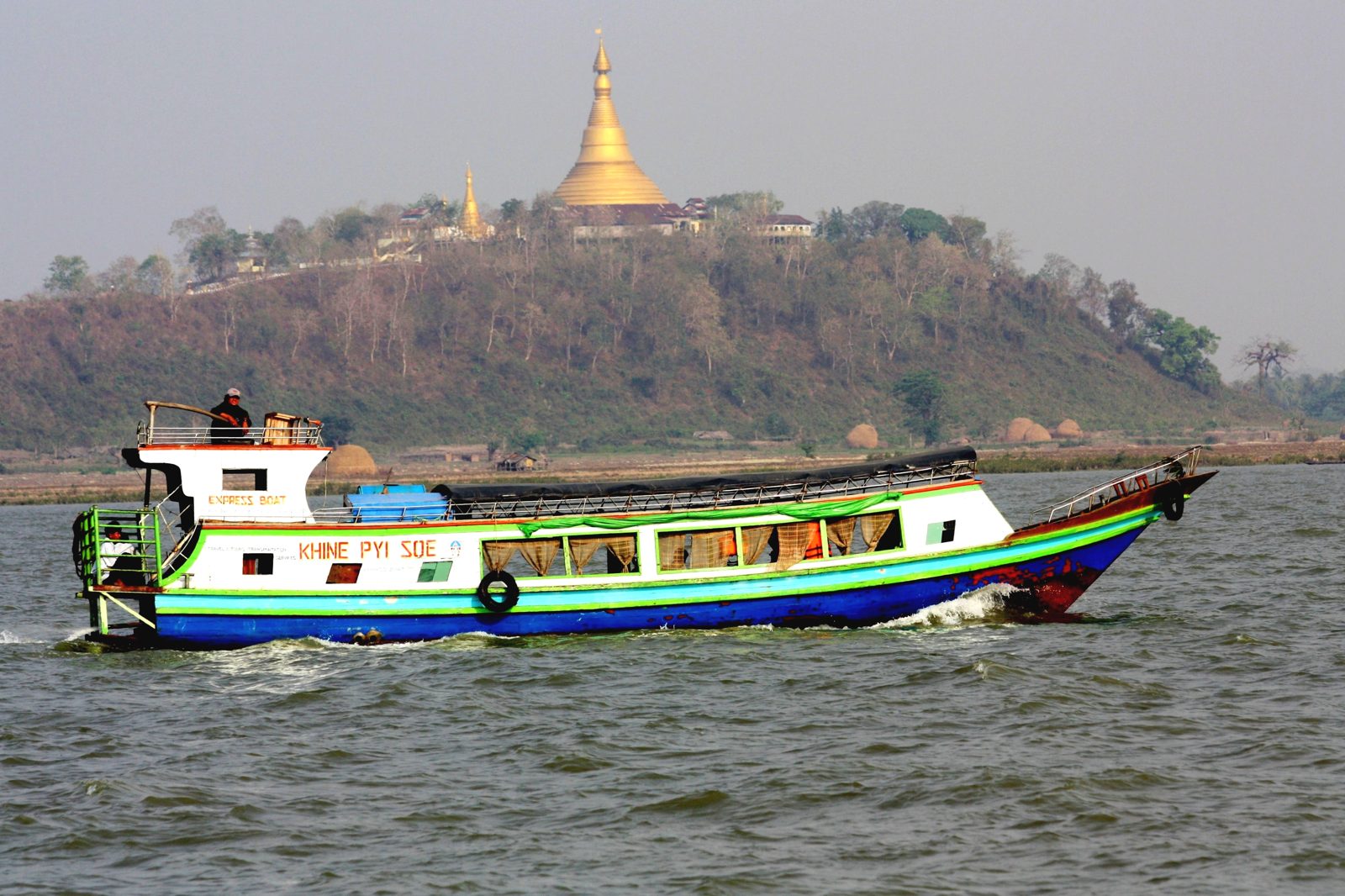 Myanmar’da pazar yerine hava saldırısı: Ölü sayısı 50’ye çıktı