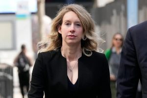Nathan Fielder ve Elizabeth Holmes Belgeselinin Fragmanı Yayınlandı