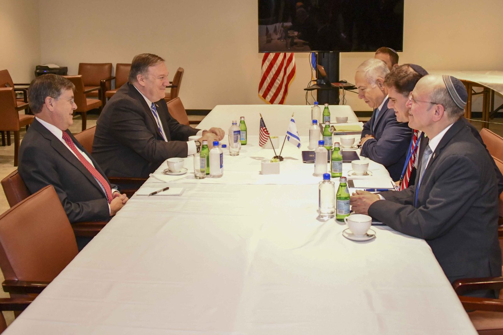 Netanyahu'nun BM konuşması salonu ve New York'u gerdi