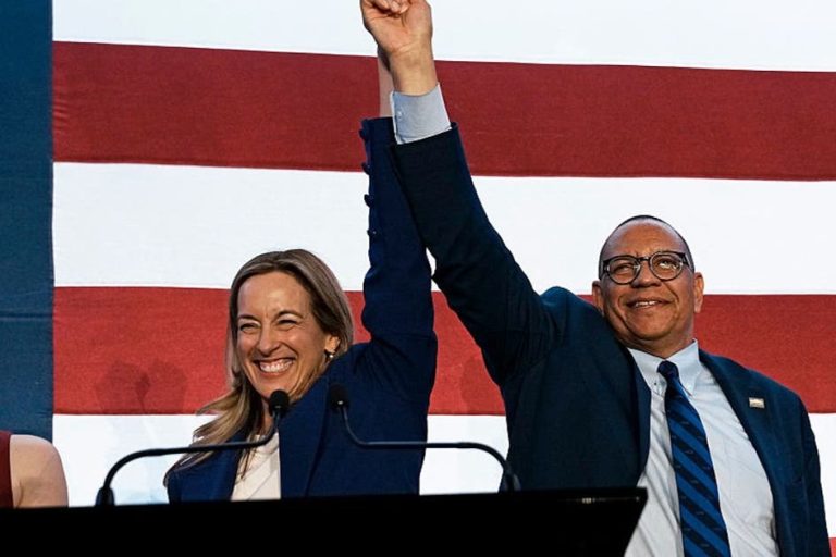 New Jersey Valisi Sherrill, Dale Caldwell’in istifasını istedi