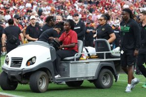 Oregon, Moore'un sakatlandığı maçta USC'yi 41-27 yendi