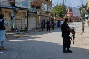 Pakistan'da polis camisine terör saldırısı: 15 ölü, 50 yaralı