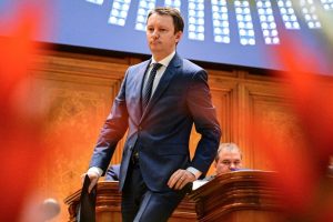 Romanya Parlamentosu Mureșan Hükümetini Reddetti
