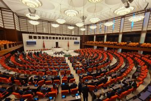 TBMM Açılışı Öncesi AK Parti'ye 3 Yeni Milletvekili Katılacak İddiası