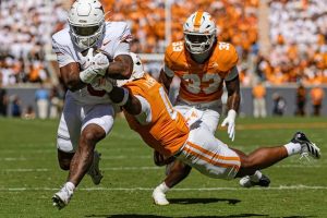 Teksas, Tennessee deplasmanında 20-17 kazandı