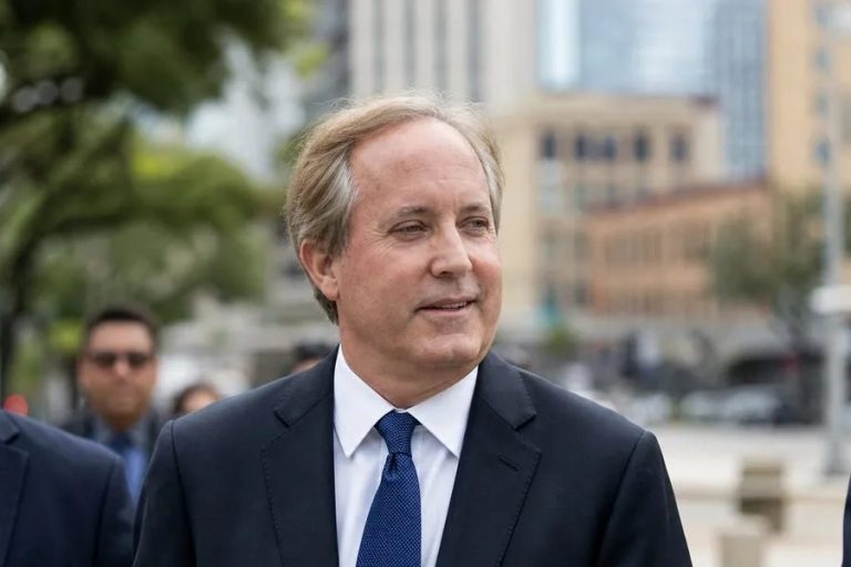 Thom Tillis, Trump’ın Paxton desteğini Cumhuriyetçiler için risk saydı