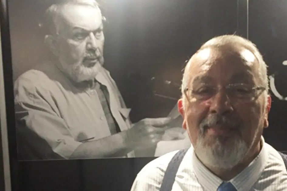 Tiyatro oyuncusu Ali Hürol 76 yaşında hayatını kaybetti
