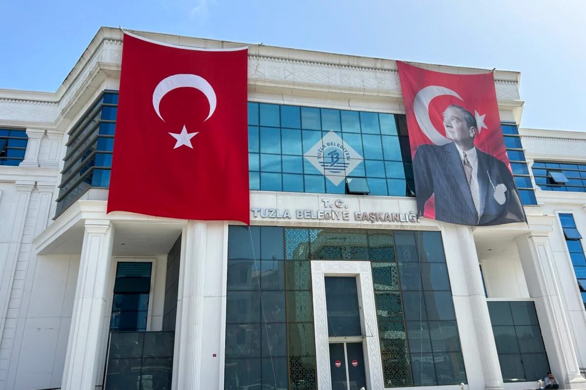 Tuzla'da Kaçak Deşarj Araştırması: Polis Kaynağı Arıyor
