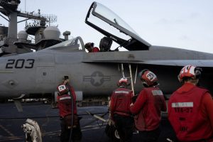ABD'nin İran çevresindeki askerî yığınağı kasımda büyüyecek