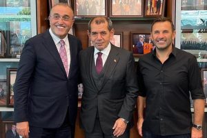 Abdurrahim Albayrak adaylığını Dursun Özbek'in kararına bağladı