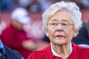 Alabama Valisi Ivey, Johnson'ın idam cezasını müebbete çevirdi