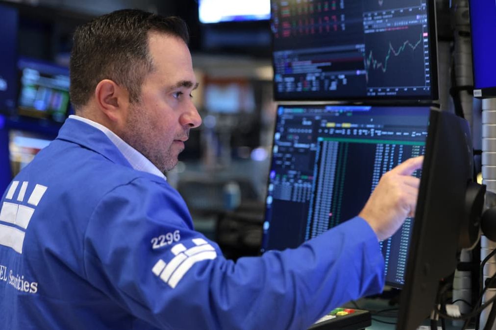 Amazon ve Intel sonrası Nasdaq-100 vadeli işlemleri yüzde 2 düştü