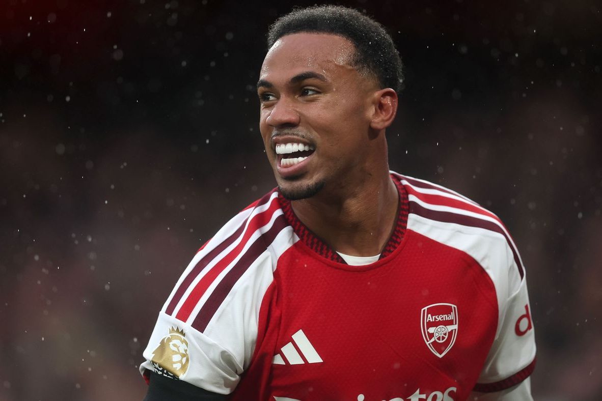 Arsenal, Everton'ı 2-0 yenip Manchester City ile puan eşitledi