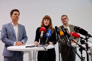 Berlin'de SPD ve Yeşiller Sol Parti görüşmelerini askıya aldı