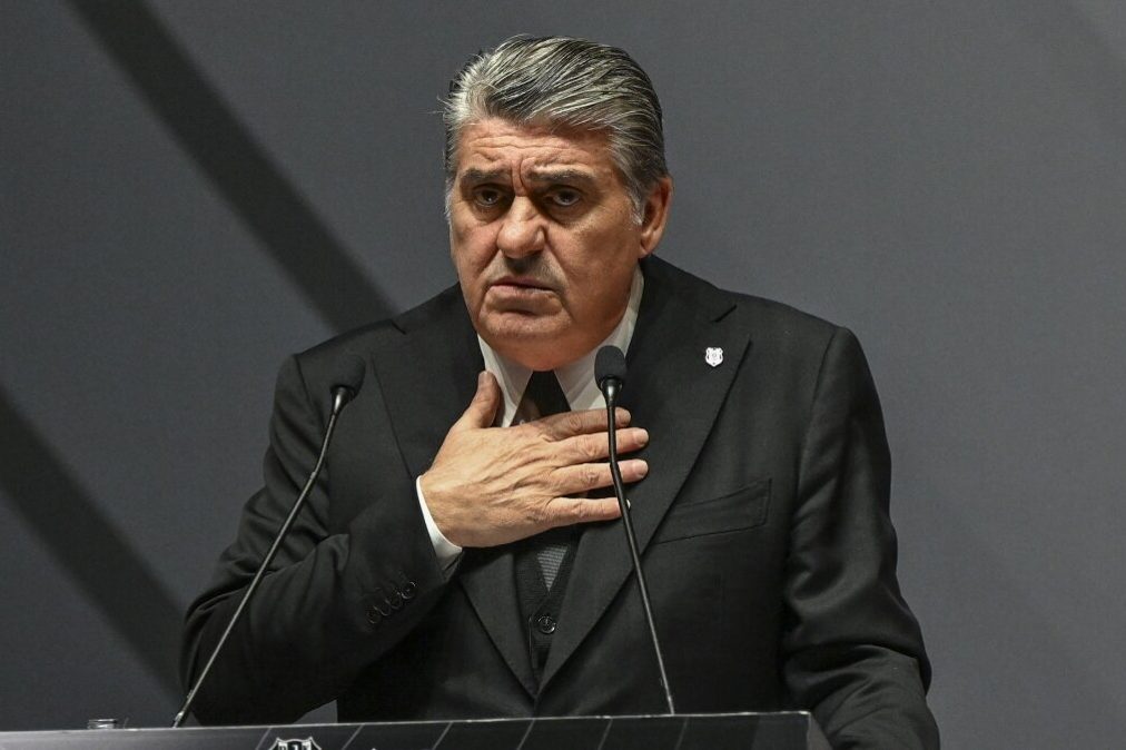 Beşiktaş'ta mali genel kurul başladı, seçim 4 Ekim'de