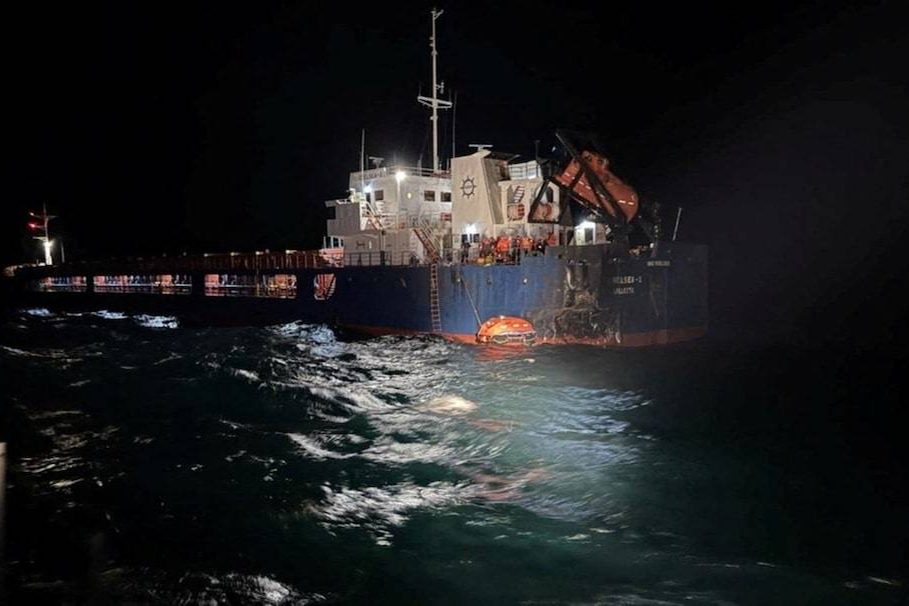 Bulgaristan açıklarında iki gemi vuruldu, 11 denizci kayıp