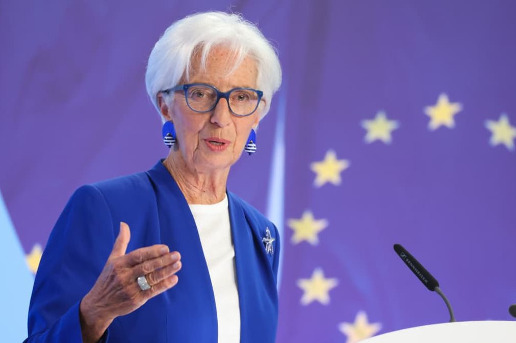 Christine Lagarde ECB başkanlığından 7 Şubat 2027'de ayrılacak