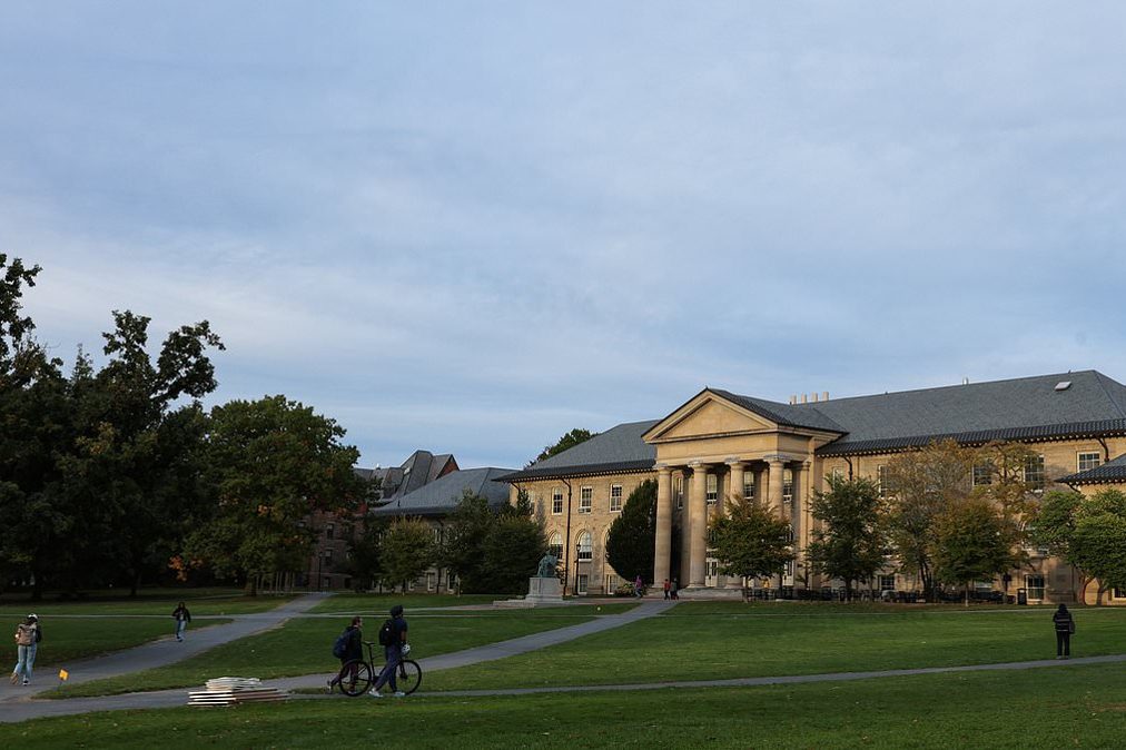 Cornell, kardeşlik evi etkinliklerini akademik yıl sonuna kadar durdurdu