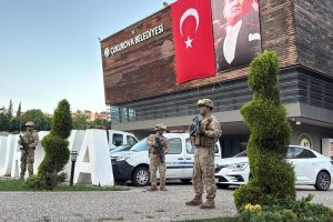 Çukurova Belediyesi'nde arama, çok sayıda gözaltı kararı var