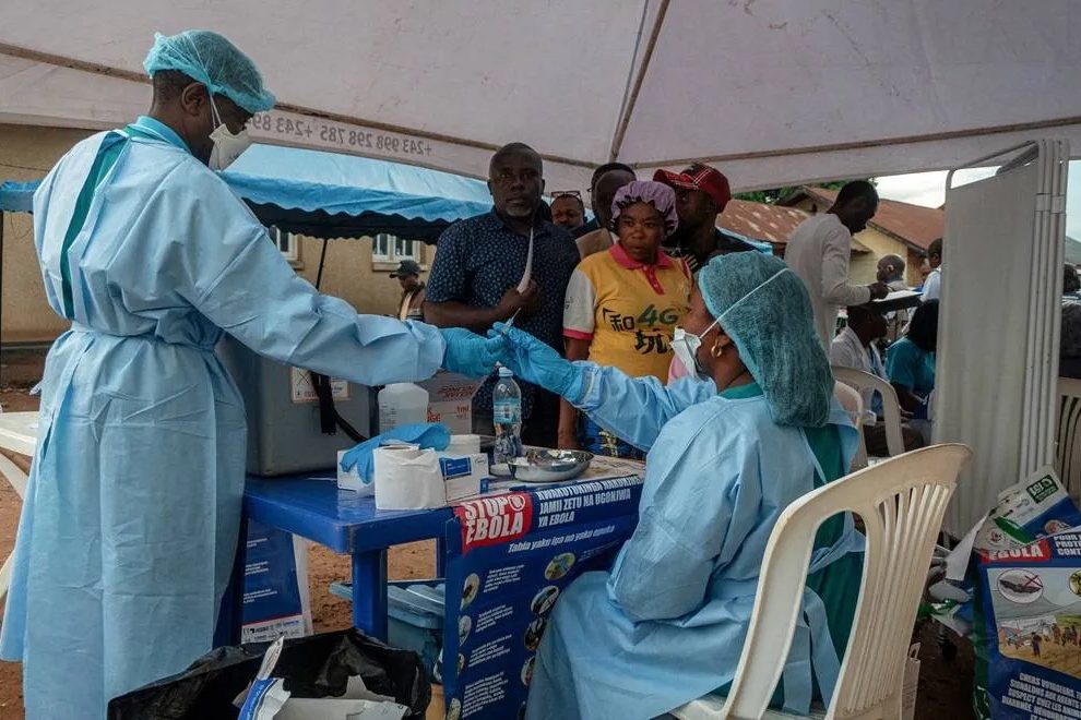 Demokratik Kongo'da Ebola salgını sekizinci ile yayıldı