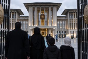 Erdoğan, Hind Rajab'ın Ailesini Külliye'de Kabul Etti
