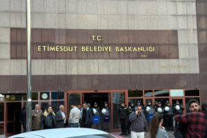Etimesgut Belediyesi Soruşturmasında 7 Şüpheli Tutuklandı