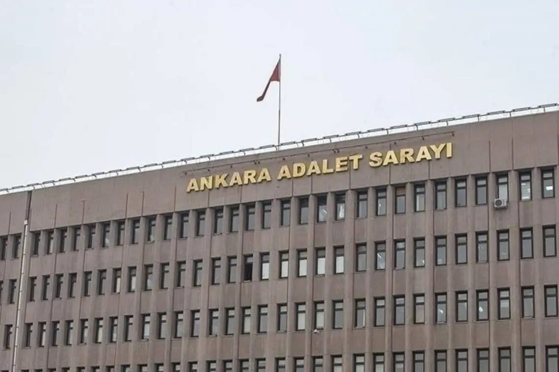 Eyüpsultan Belediye Başkanı Özmen ile 12 şüpheli tutuklandı