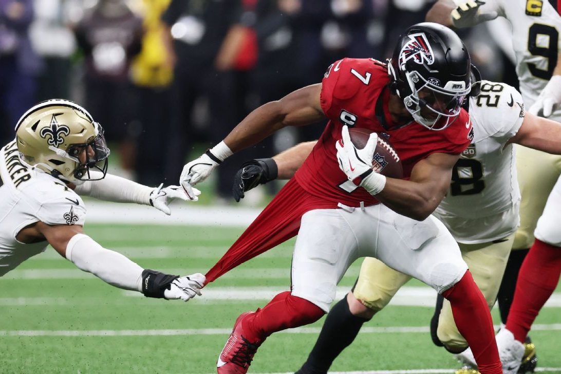 Falcons, Saints deplasmanında 45-24 kazanarak 2-2'ye yükseldi