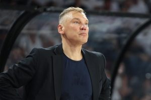 Fenerbahçe Tarfin, Olympiakos deplasmanında 64-61 kazandı