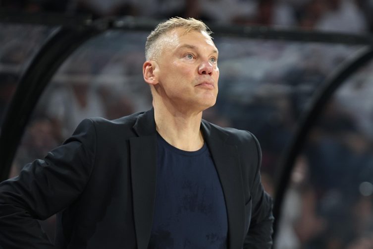 Fenerbahçe Tarfin, Olympiakos deplasmanında 64-61 kazandı