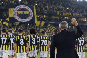 Fenerbahçeli yedi futbolcu, İsmail Kartal'a veda etti