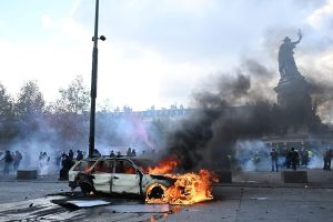 Fransa’da protestolarda 160’tan fazla kişi gözaltına alındı